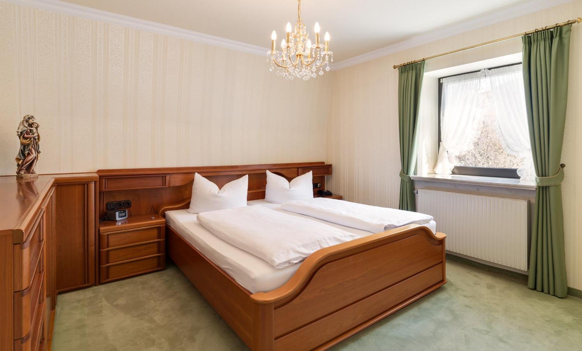 Hotel Bergfried&Schönblick Bad Reichenhall Zimmer foto